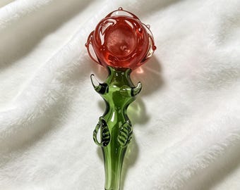 Pipe faite main en verre rouge rose, cadeau unique pour elle, verre décoratif artistique, pipe de collection, accessoire pour fumeur élégant