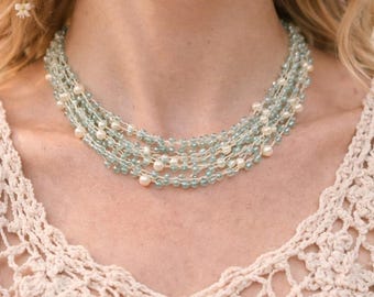Collar vintage de cristal aguamarina y perlas de múltiples hebras, estilo bohemio playero con capas.