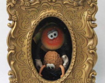 1996 David Gilhooly My Brain on Burgers Shadowbox Assemblage Funk Art Sculpture