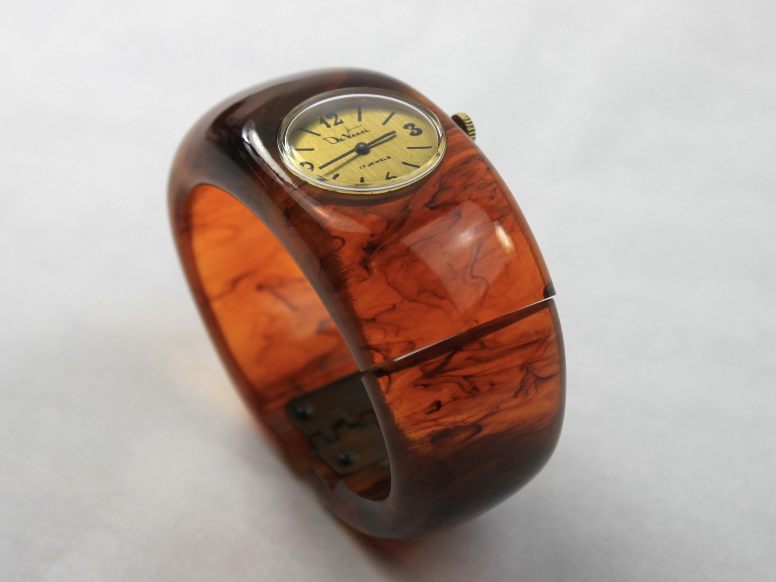 1940s Bakelite De Vecci Wrist Watch Ice Tea Prystal Inkspot Hinged