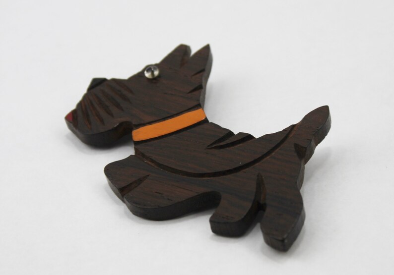 Broche fantaisie en bois des années 40, figurine de chien Scotty Scottie, rare image 4