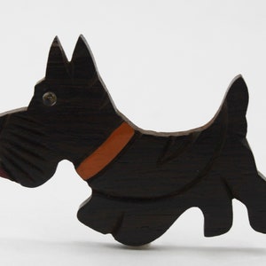 Broche fantaisie en bois des années 40, figurine de chien Scotty Scottie, rare image 3