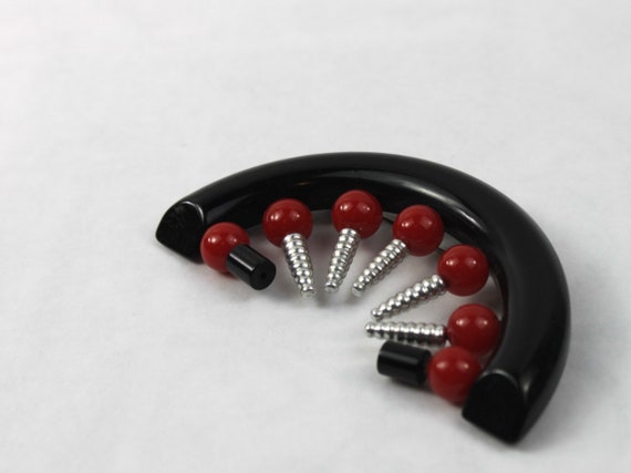 1940s Black and Red Bakelite Brooch Pin Machine A… - image 4