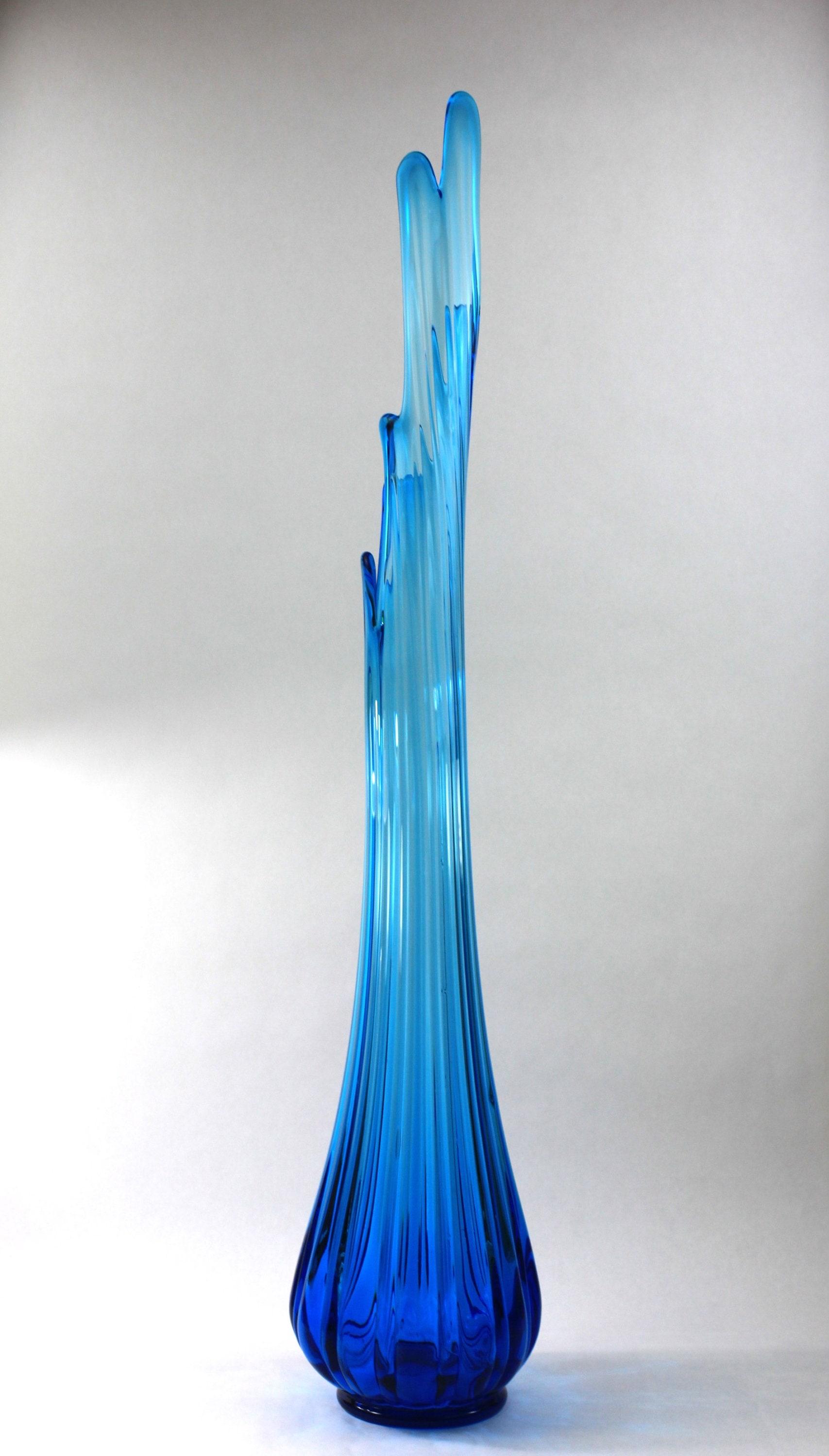 LE Smith Glass Vase Simplicity Swung Peacock Blue Ribbed and Fingered