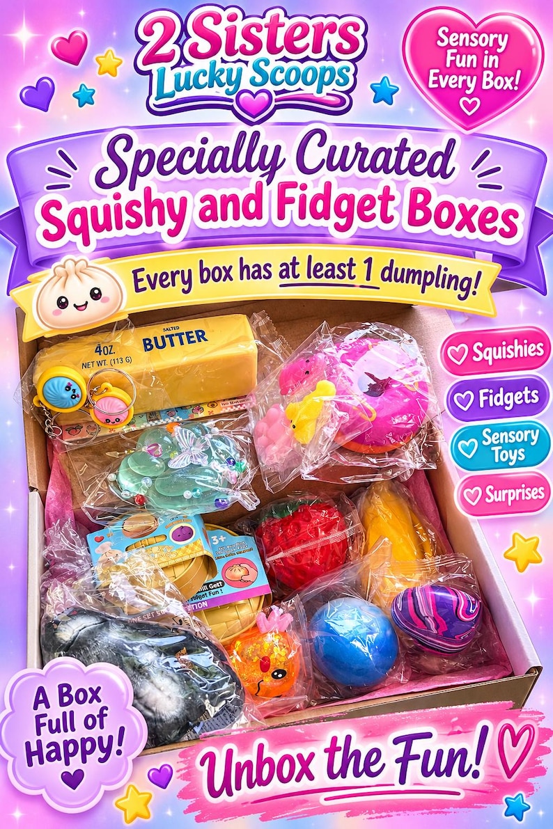 K&ouml;nnte beinhalten: Ein Karton mit verschiedenen Squishy- und Fidget-Spielzeugen, darunter ein gelber, butterf&ouml;rmiger Squishy mit 113g, eine Erdbeere, eine blaue Kugel und ein lila marmoriertes Ei. Der Text auf der Box enth&auml;lt 2 Sisters Lucky Scoops und Unbox the Fun.