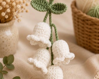 Cottagecore Lily Crochet Kit – Botanical Flower Amigurumi DIY Hanging Decor
