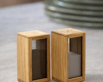 Salero y pimentero de madera / Juego de especias de roble macizo y vidrio ahumado