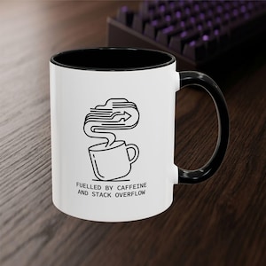 Alimenté par la caféine et la superposition de tasses - Tasse à café pour développeurs - Cadeau pour programmeurs - Décoration de bureau minimaliste