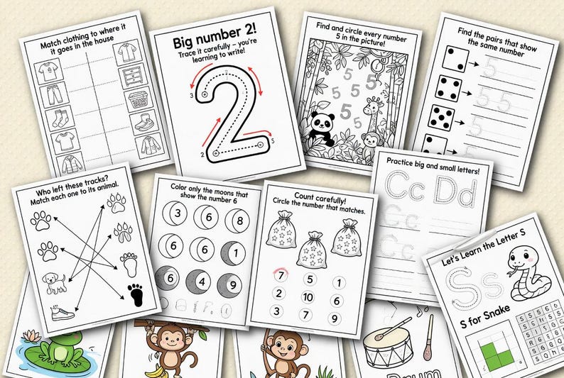 Pu&ograve; includere: Una raccolta di fogli di lavoro educativi per bambini. I fogli di lavoro presentano varie attivit&agrave;, tra cui abbinamenti, conteggio, tracciamento di numeri e lettere e identificazione di forme. Le pagine sono in bianco e nero con illustrazioni e testo colorati.
