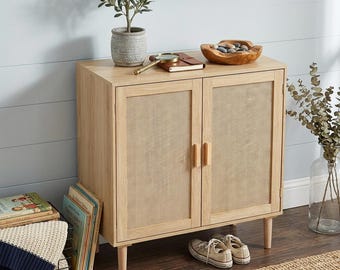 Credenza in rattan, mobile contenitore in legno con ante, mobile in canna intrecciata, arredamento boho costiero