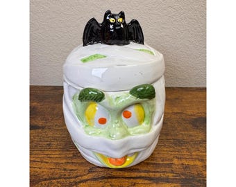 Vigor Mummy Cookie Jar Halloween Ceramic Bat Lid 6in Vintage Flaw Y2K