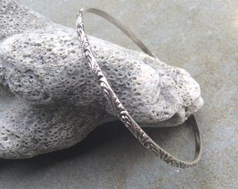 Sterling silver jewelry, Sterling silver bracelet,  Patterned sterling silver bangle bracelet