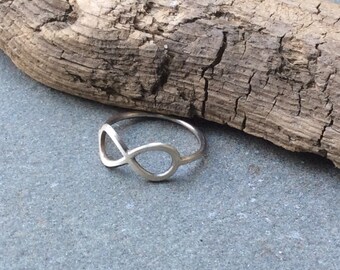 Sterling silver infinity ring, love, eternity ring