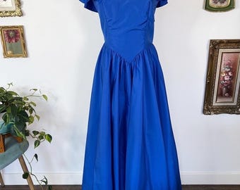 Vintage 1980er Jahre Kobalt Blau Taft Abendkleid Rüschen Off-Shoulder Basken Taille Maxi Kleid