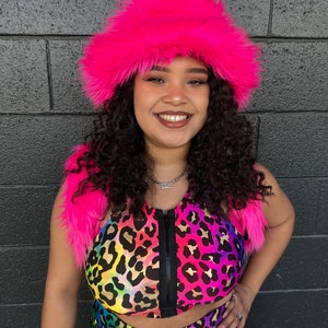 REVERSIBLE Neon Pink Shaggy Faux Fur BUCKET HAT with Stash Pocket &  Rainbow Leopard Lining, Festival Hat