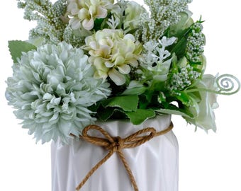 Groene nephortensia in keramische pot, kleine kunstbloemdecor