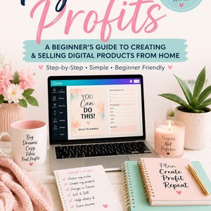 Puede incluir: Una guía digital titulada Pajama Profits con un portátil que muestra un planificador de Canva, una taza con el texto Big Dreams Cozy Vibes Real Profits, una vela, un bloc de notas y un cuaderno con el texto Plan Create Profit Repeat.
