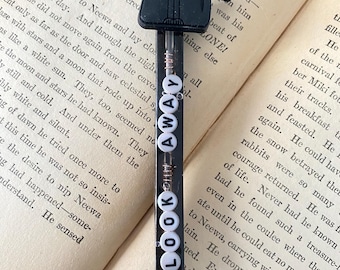 Black Resin Grumpy Cat Look Away Pen- Red Ink