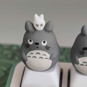 Hand-Painted Totoro Resin Keycap – Ghibli Artisan Keyboard Accessory (Cherry MX)