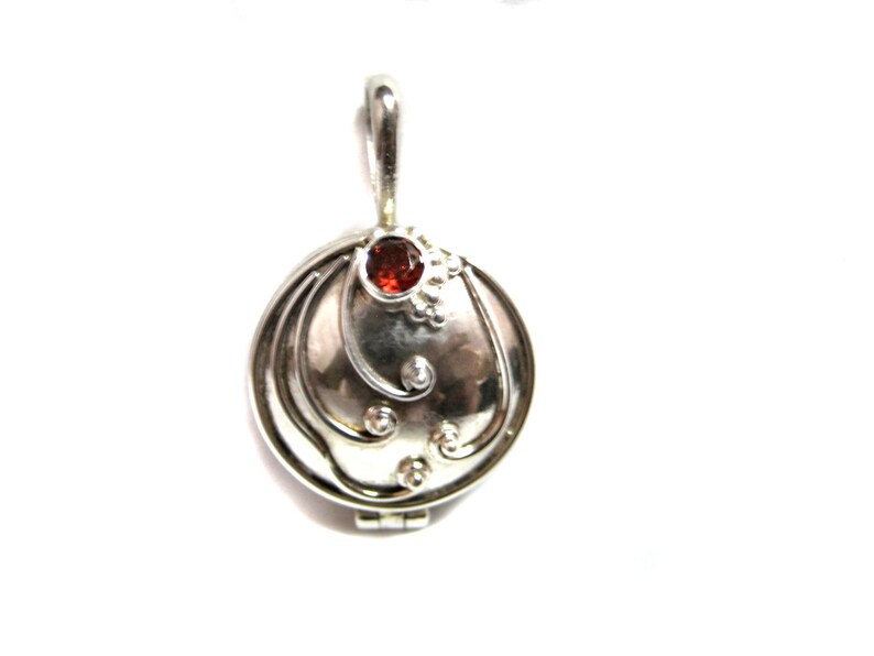 925 Sterling Silver Box Pendant Studded Faceted Garnet - Etsy