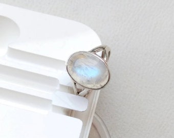 14x10mm Rainbow Moonstone Oval Cabochon Sterling Silver Ring Daily Wear Birthstone FineGemstone Bella Swan Ring Christmas Gift Girls Jewelry