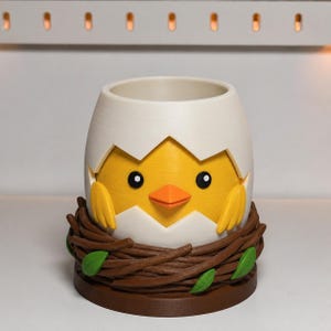 Cracked Eggshell Nest Pen Cup, Unique 3D Printed Chick Desk Organizer, Single Whimsical Stationery Holder
