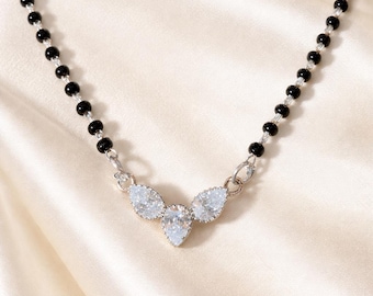 Collar Mangalsutra de plata de ley 925 / Cuentas negras, colgante de triple circonita cúbica, joyería nupcial minimalista