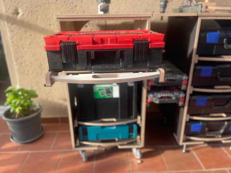 Kompakter Rollcontainer mit Schublade, stapelbar und mobil, ideal für Werkzeugboxen in Vans, SUVs und Transportern