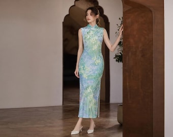 Celadon Botanisk Ärmlös Qipao-klänning | Neo-kinesisk Cheongsam, Figursydd Silhuett, Elegant Vardagskläder, Trädgårdsfest
