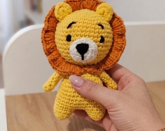 Patrón de león amigurumi en PDF / Animalito bebé / Lindo peluche pequeño / Apto para principiantes / Idea de regalo