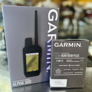 Paquete Garmin Alpha 300 TT25: Dispositivo GPS portátil y collar para el seguimiento de perros en la caza.