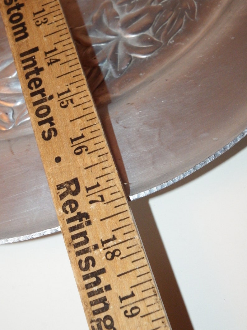 17\u201d In DiameterHand Large Vintage Hand Wrought Aluminum Round Tray Flowers Pattern