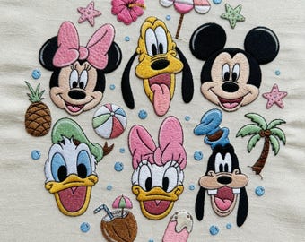 Disney Sommer Micky und Freunde Retro gestickte Datei, Schwimmen Boje Datei, Geburtstagsgeschenk, Disneyland Familienurlaub Reise