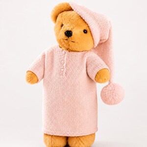 Breipatroon voor een teddybeer nachthemd en -muts, 4-draads slaapoutfit (PDF)
