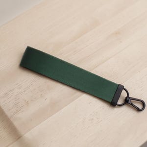 Llavero con correa de muñeca de nailon con texto personalizado, cordón de color sólido, llavero personalizado para bolso, llavero minimalista, regalo