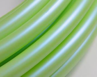 Aro de hula hula metálico Matcha de 5/8" de polipropileno para danza y ejercicio, plegable, con botón pulsador o mini, color verde pastel