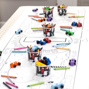 Auto e camion decorazioni di compleanno pagina da colorare runner da tavolo regalo personalizzato / attività da tavolo per bambini per il primo compleanno / giochi per feste per bambini