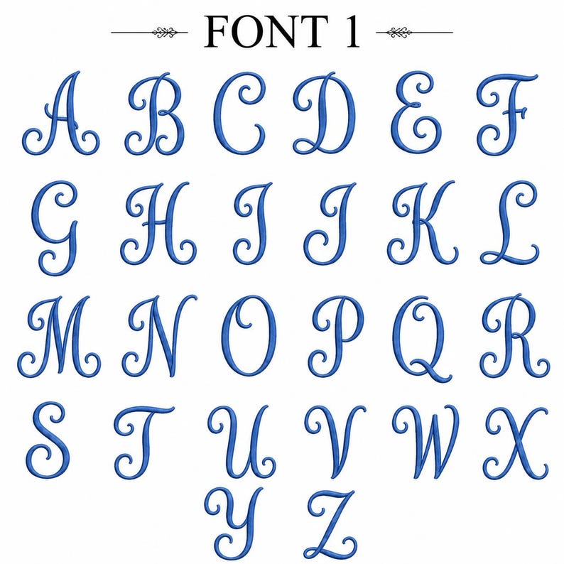 Puede incluir: Una pantalla digital etiquetada como FONT 1 que muestra el alfabeto completo de la A a la Z en una fuente cursiva azul, estilo bordado. Cada letra est&aacute; representada en una tipograf&iacute;a decorativa y fluida con bucles y curvas elegantes.