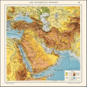 Może przedstawiać: Mapa fizyczna zatytułowana ASIE OCCIDENTALE PHYSIQUE przedstawiająca geografię Azji Zachodniej. Mapa wykorzystuje odcienie żółci, pomarańczu i brązu do oznaczenia wysokości, a niebieski kolor reprezentuje zbiorniki wodne. Zawiera legendę.