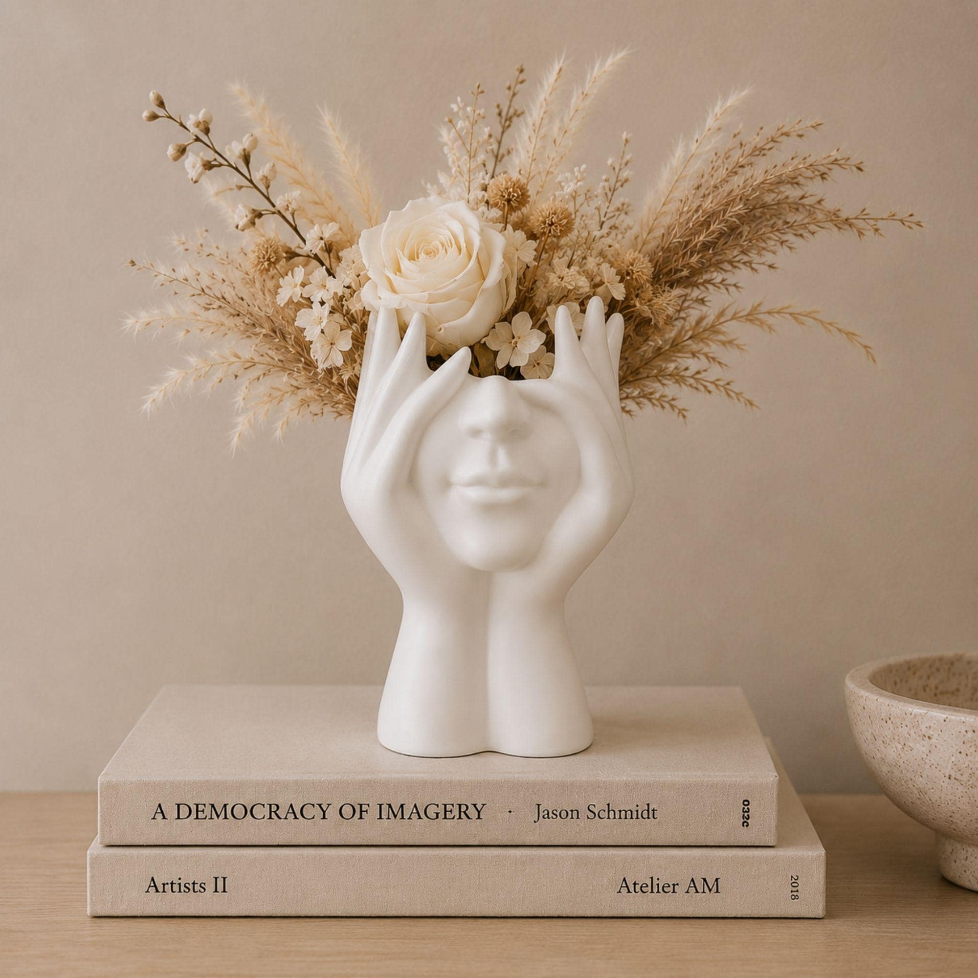 Face vase