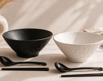 Zestaw japońskich ceramicznych misek do ramenu, czarno-białe miski do zupy, minimalistyczna zastawa stołowa, nowoczesny zestaw do serwowania makaronu