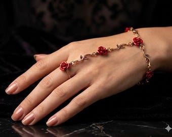 Vintage rozentuin handharnas - elegante rode roos armband en ringset - romantische slavenarmband met bloemen - goudkleurige botanische handketting