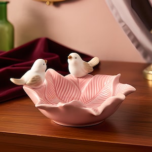 Japansk fågelskål i keramik | Prydnadsbricka med rosa löv | Ringhållare | Present till henne