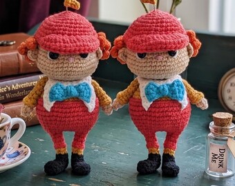 Tweedledee & Tweedledum Amigurumi Crochet Pattern, Alice in Wonderland Inspired Miniature Doll, Fairy Tale Crochet Pattern