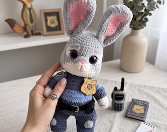 Judy Hopps Häkelanleitung, Polizeihase Amigurumi, Zootopia Kaninchen Offizier, Ausführliche PDF-Anleitung mit Prozessfotos - Digitaler Download