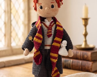 Rothaariger Zauberer Junge Häkelanleitung, Amigurumi Magie Schüler Puppe, PDF Anleitung, Fantasy Charakter häkeln, Ginger Boy Puppe Muster