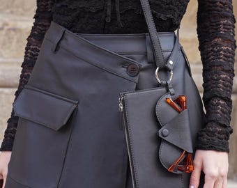 Estuche para gafas de sol de cuero reciclado / Accesorio de viaje portátil / Soporte para gafas de sol con cartera cruzada / Cartera de cuero suave y estuche para gafas de sol