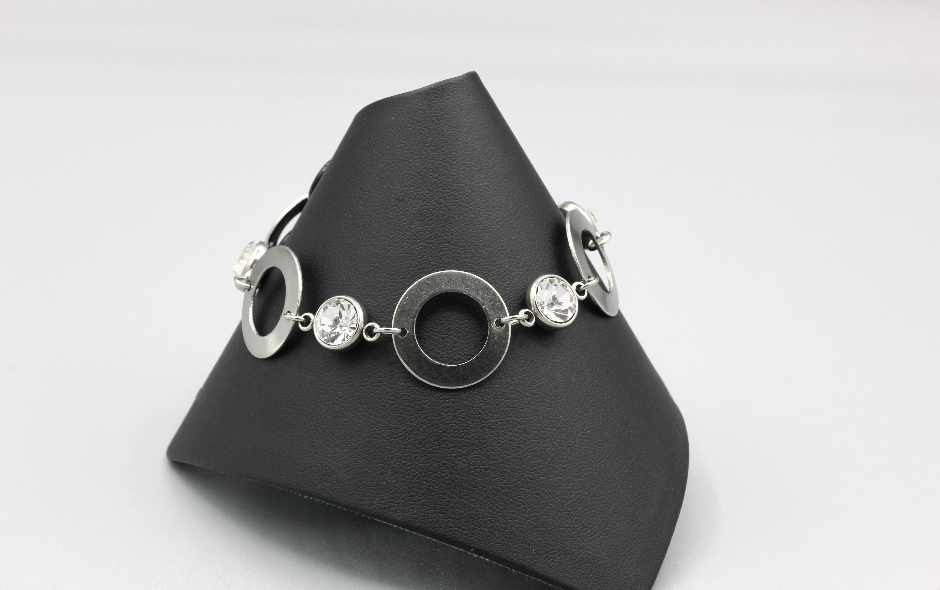 Bracelet Cercle Perles Acier Inoxydable - Marque HomeJewelsDesigns - Neuf Avec étiquettes