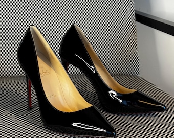 Christian Louboutin pumps i lackläder – svarta | Storlek EU 38