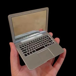ミニコンピュータ／ノートパソコン用コンパクトミラー
